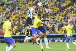 El histórico golpe albiceleste: un cabezazo de Nicolás Otamendi dio a Argentina la primera victoria de la historia en eliminatorias sobre Brasil en el Maracaná