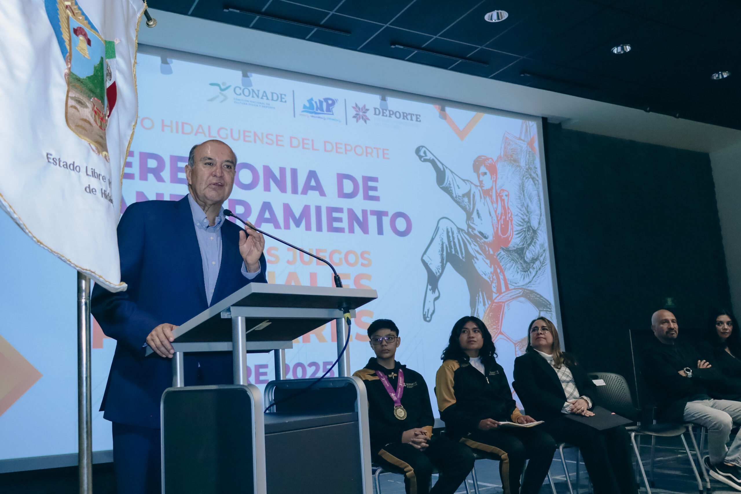 Natividad Castrejón y Óscar Pérez Rojas encabezaron el acto realizado en el Tec de Monterrey Hidalgo