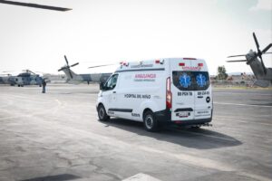 El bebé de 11 meses fue evacuado de la zona serrana en helicóptero debido a que los caminos permanecen bloqueados por deslaves y derrumbes