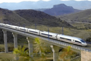 El trazo ferroviario contempla la construcción de un viaducto de tres kilómetros, respetando la ubicación de los hallazgos en Tula