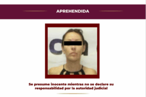 La mujer detenida quedó bajo prisión preventiva, mientras que el adolescente enfrenta un proceso en un centro de internamiento, ambos por secuestro agravado