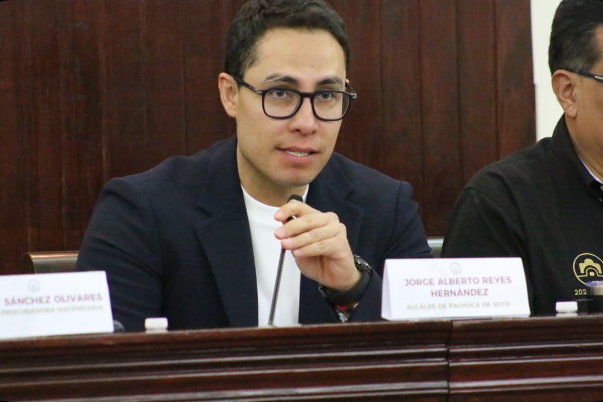 Alcalde confirma posibles bajas en el ayuntamiento de Pachuca