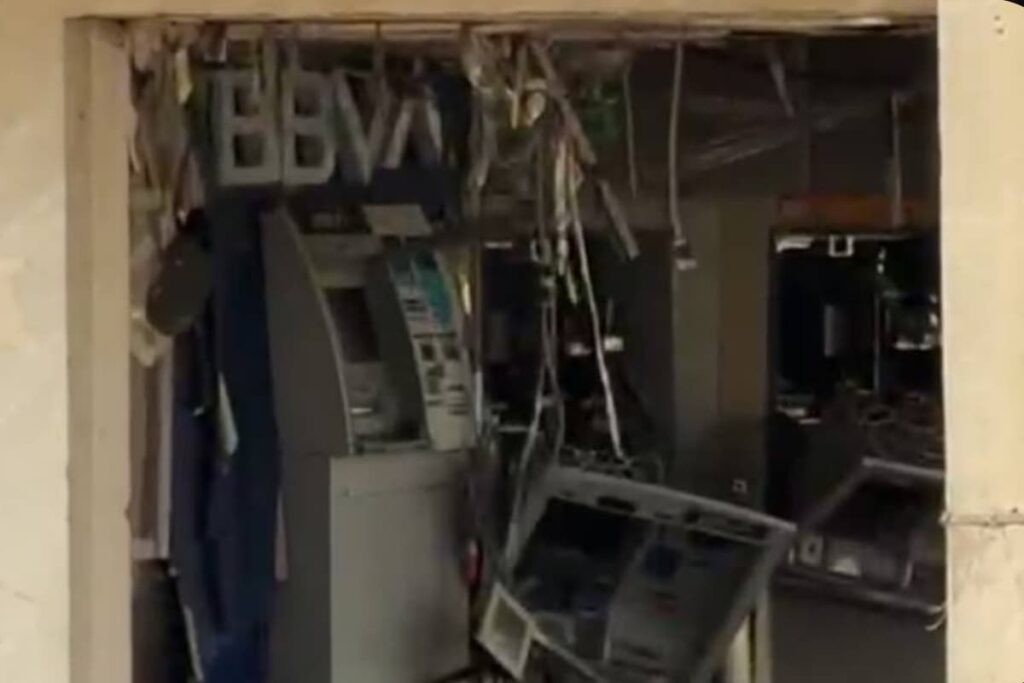Cajeros y tiendas afectados por saqueos en Poza Rica, Veracruz