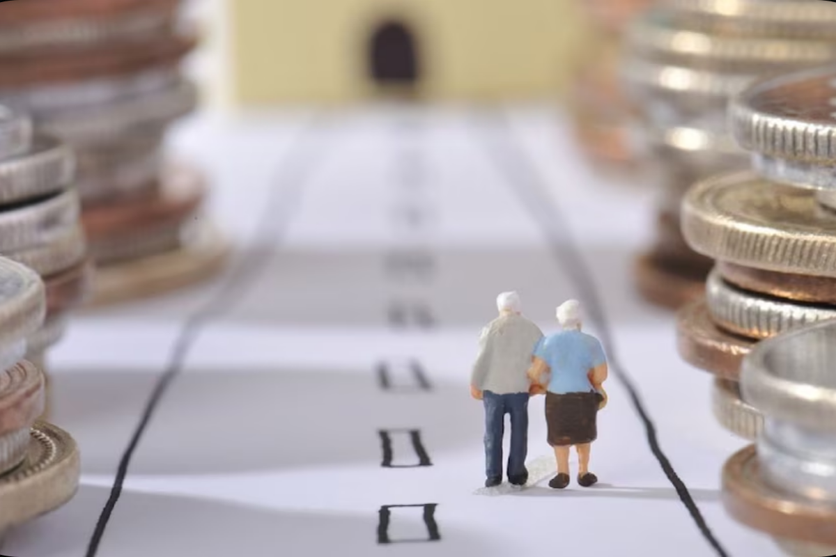 Pensionados del IMSS podrían recibir hasta tres pagos en noviembre 2025