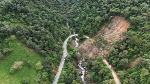 Dos personas fueron localizadas con vida en El Aguacate, Tenango de Doria, tras las intensas labores de búsqueda.