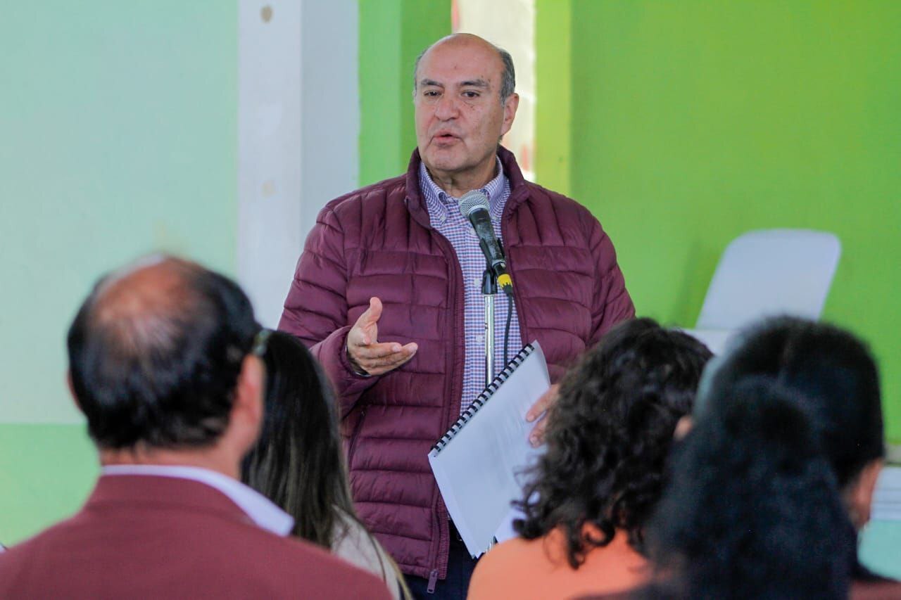 Comunidades participan con la SEPH en labores de limpieza y reparación