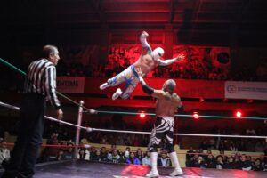 La afición de Pachuca presenció una noche de lucha libre llena de polémica y emoción