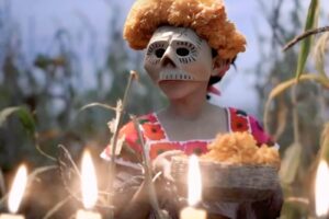 Ofrendas del Xantolo incluyen productos de la reciente cosecha, mostrando la conexión entre tradición agrícola y rituales espirituales