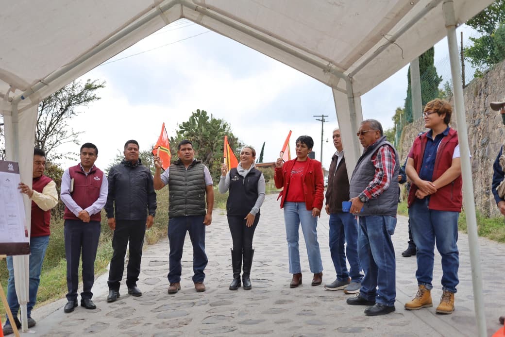 El gobierno municipal de Tepeji del Río de Ocampo inició la construcción de la red de drenaje sanitario en calles de la comunidad de Santa Ana Azcapotzaltongo