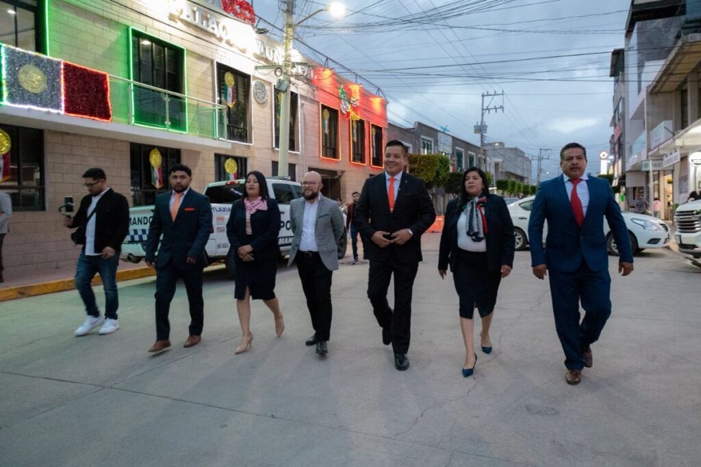 Funcionarios de San Agustín Tlaxiaca no cuentan con título universitario; ¿cuál es su escolaridad?