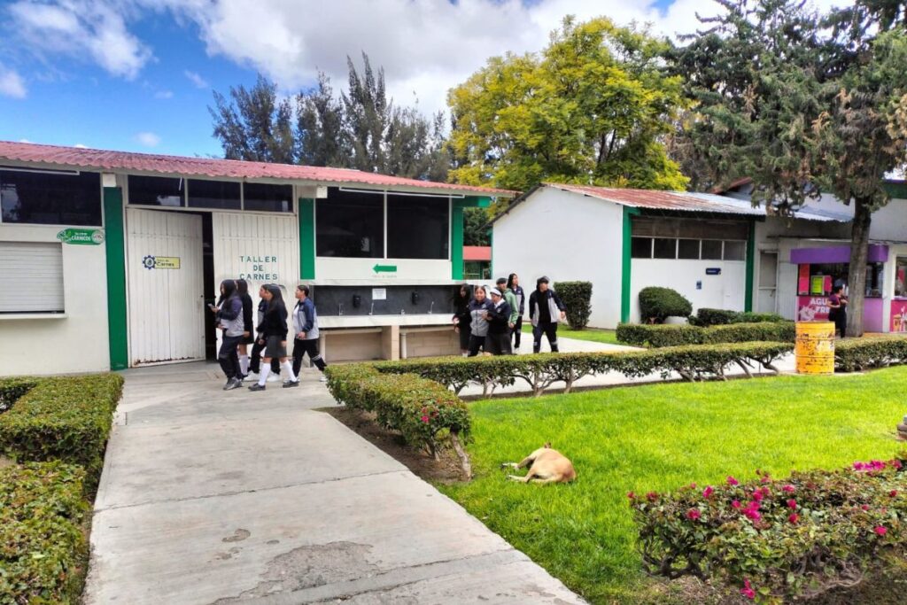 Bachillerato en Ixmiquilpan entró en paro este viernes; esto fue lo que exigieron