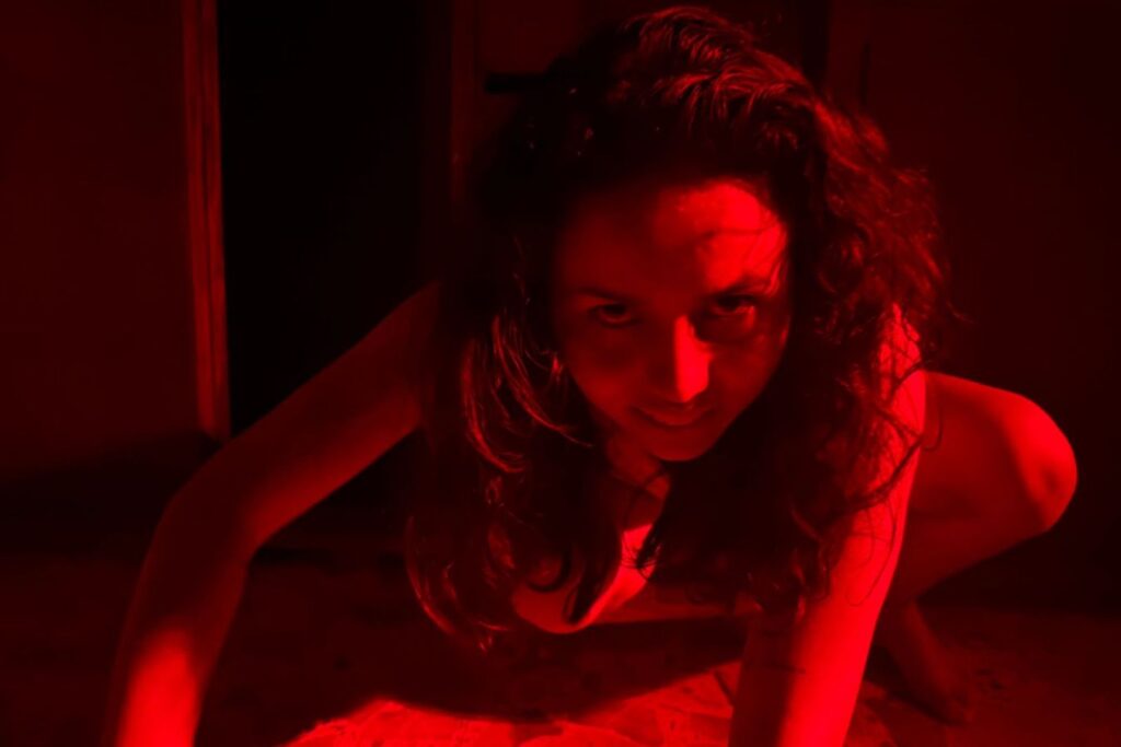 Este Día de Muertos, atrévete a ver estas obras de teatro breves para temblar de miedo