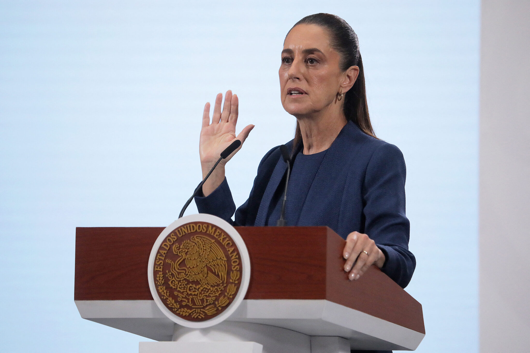 ¿Qué opina Claudia Sheinbaum sobre los aranceles a camiones por parte ...