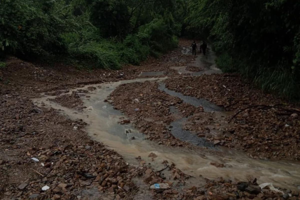 Se registraron deslaves, el desbordamiento de cauces y daños en viviendas | Foto: Especial