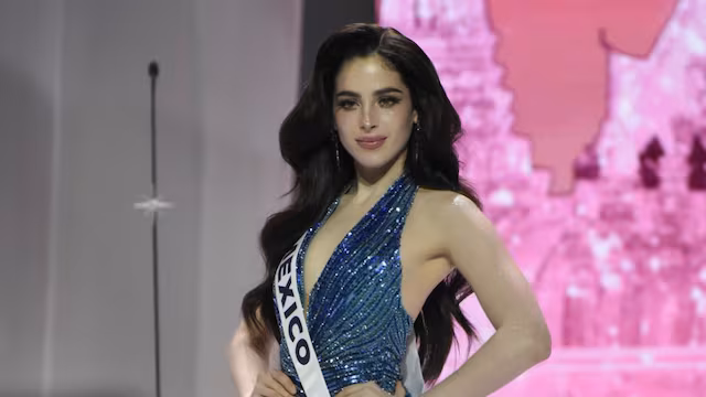 Fátima Bosch durante su coronación en Miss Universo 2025
