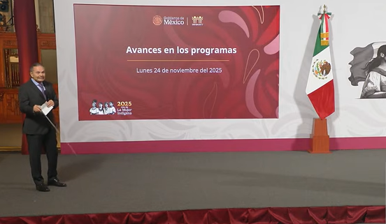 Octavio Romero presenta los avances de vivienda del Infonavit durante la conferencia