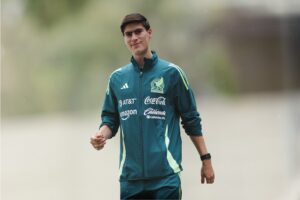 La Hormiga González, goleador de Chivas, vive su primer llamado a la selección mexicana