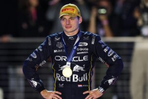Verstappen llega como la mayor amenaza gracias a su cierre perfecto de temporada.