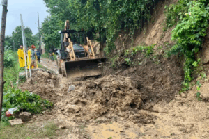 Protección Civil estatal alertó por lluvias fuertes, pero la mayoría de ayuntamientos de la Sierra no replicó el aviso.