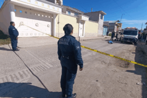 La víctima fue identificada como L. E. M. G., de 23 años, quien presentaba una herida en la cabeza de unos dos centímetros.