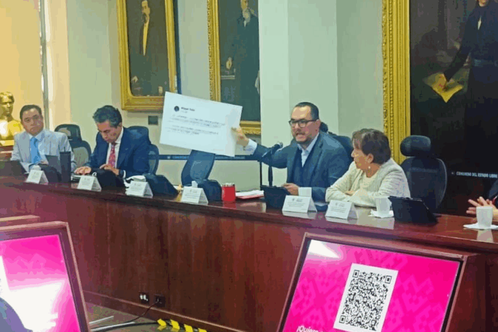 Durante el enfrentamiento, Marco Mendoza criticó el uso de redes sociales de Miguel Tello Vargas como parte de su gestión pública