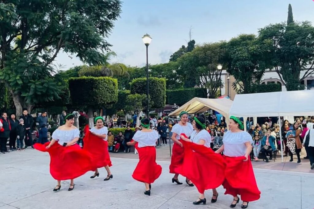 Presentaciones artísticas que acompañaron la colecta en Tepeji del Río