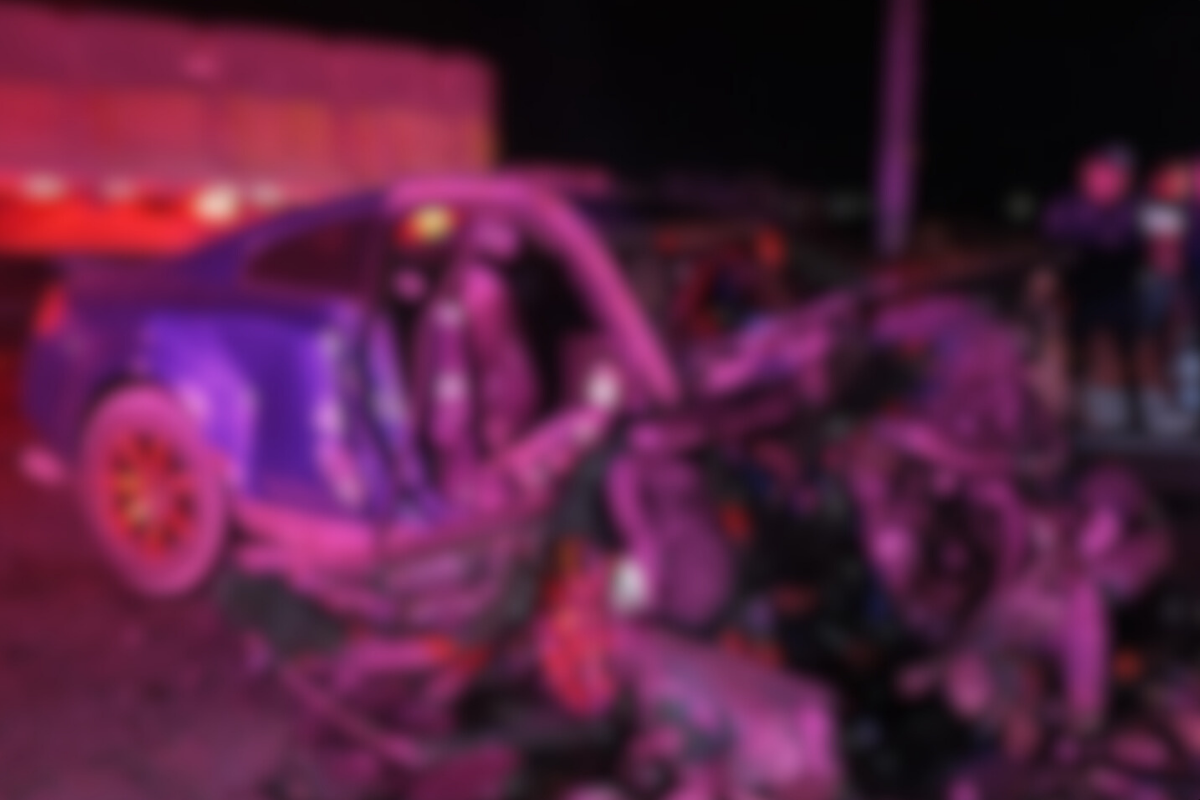 Elementos de Actopan aseguran la zona tras el accidente en Daxtha.