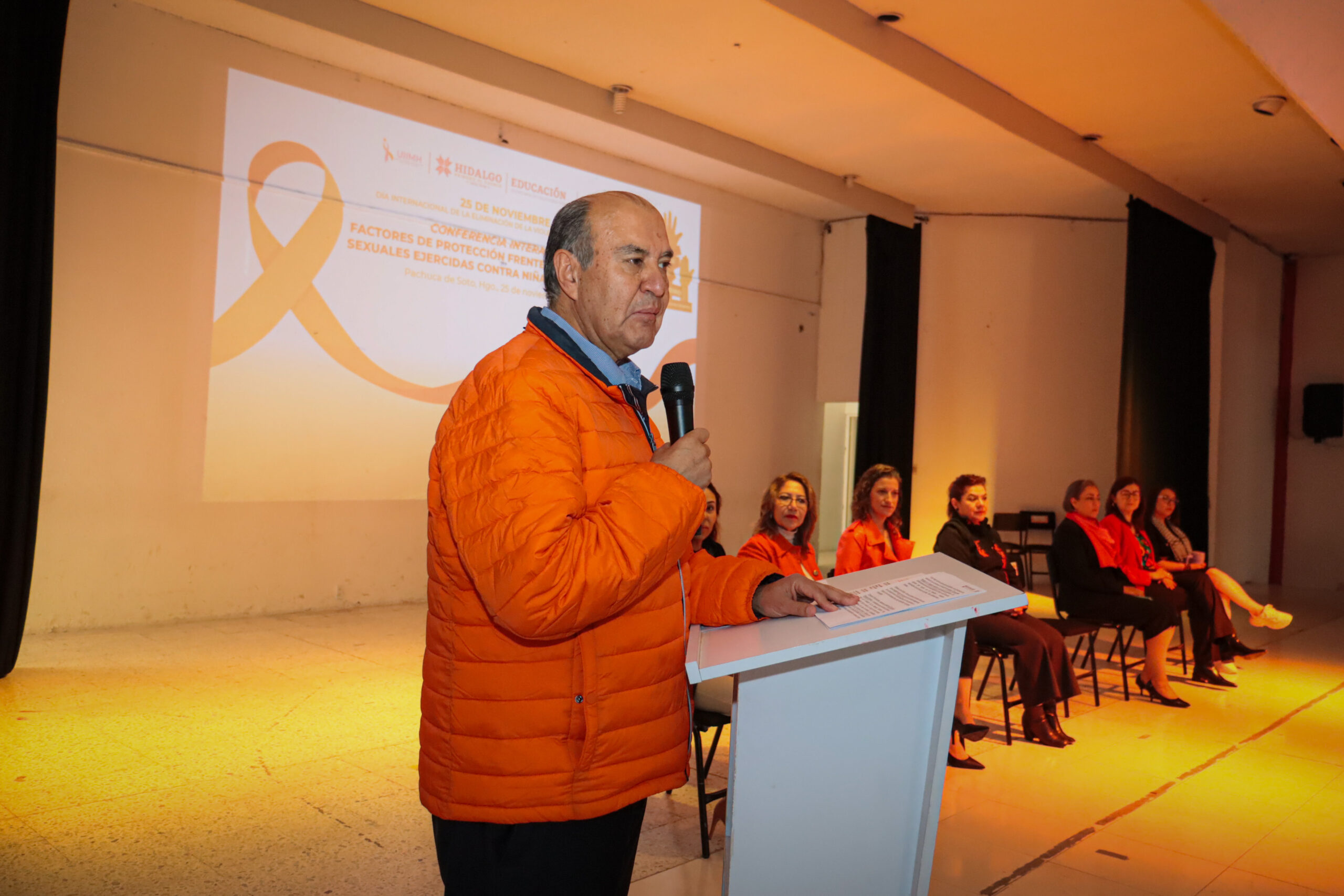 El secretario de educación, Natividad Castrejón Valdez, señaló que junto con el gobernador Julio Menchaca Salazar consideran al magisterio como actor esencial para impulsar una sociedad libre de violencia