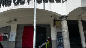 Usuarios del Nacional Monte de Piedad esperan reanudación de servicios para recuperar sus prendas.