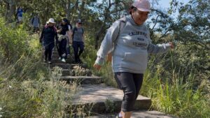 El choque en San Agustín Tlaxiaca generó un importante congestionamiento vial.