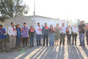 El presidente municipal, Jorge Hernández Araus, durante el banderazo de inicio de la obra en El Tepeyac, Cuautepec