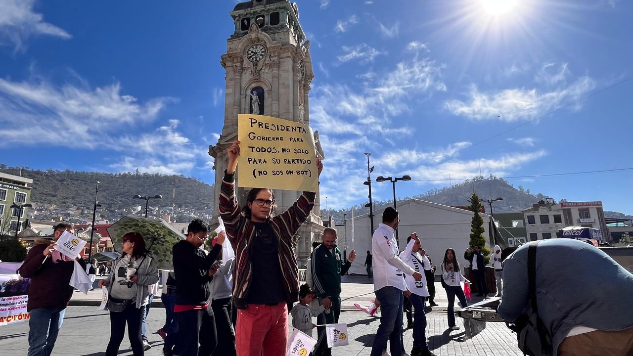 Reloj Monumental, uno de los puntos más tradicionales para las protestas, recibe a los manifestantes a mediodía