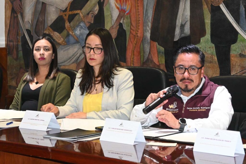 Carlos Montaño Rodríguez gana 112 por ciento más que su antecesor