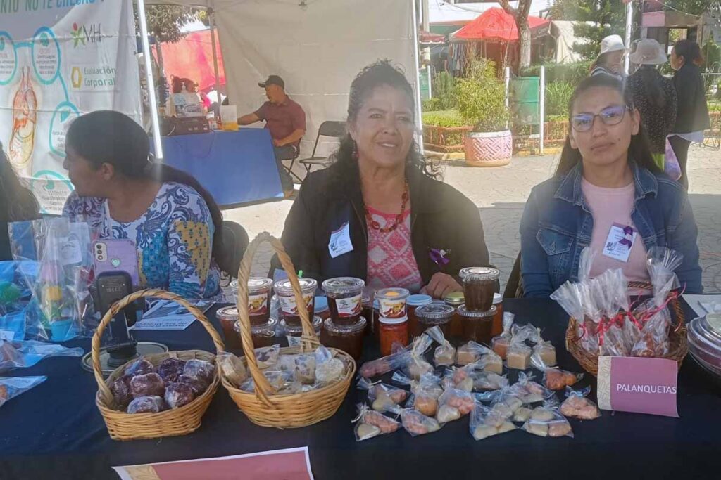 Emprendedoras de Cerro Colorado, Atotonilco el Grande, elaboran dulces artesanales