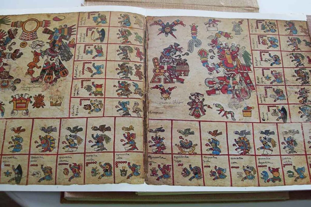 El Códice Borbónico es un manuscrito pictórico mexica de carácter religioso y calendárico