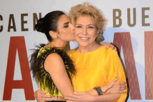 Aislinn Derbez atraviesa un duro momento tras la muerte de su madre, Gabriela Michel, cuyo deceso ocurrió este lunes; hasta ahora no se ha emitido un comunicado familiar