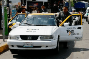 Lizbeth Robles Gutiérrez afirmó que la falta de regulación incrementa los riesgos para pasajeros, ya que muchas unidades no tienen las condiciones mínimas de seguridad para operar