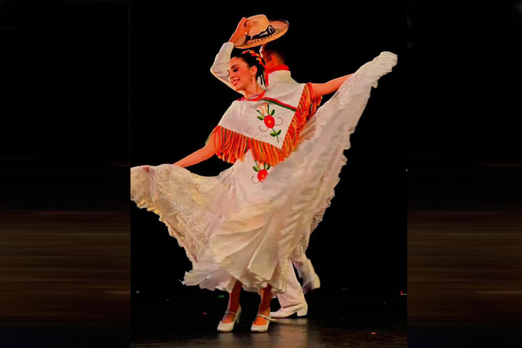 La compañía local Fusión Folklórica encabezará la participación mexicana