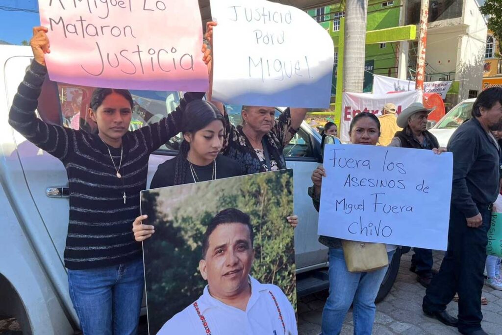 Pobladores no aceptan que el presidente suplente, Silvestre García, tome el cargo