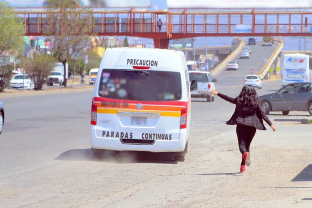 ¿Cuál es la ruta de transporte público de Pachuca que se ha implicado en más accidentes viales?