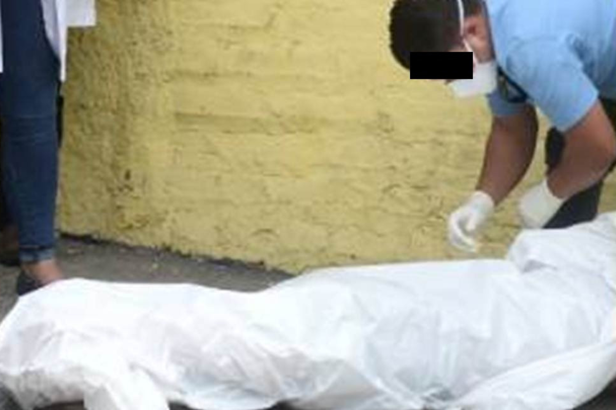 Joven salió por la puerta falsa durante la fiesta del Xantolo