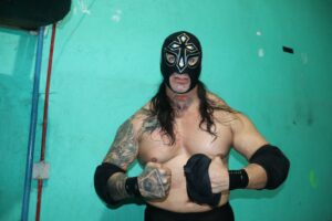 La arena Afición respondió con fuerza a la presentación de El Elegido.