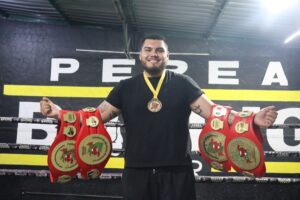 Javier Cruz se consolida como el boxeador a vencer en los +90 kg