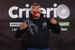 Destructor soñó con ser luchador desde pequeño y hoy defiende su lugar en el ring.