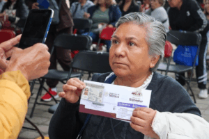 El aumento estimado de la Pensión del Bienestar elevará el monto bimestral a cerca de 6,433 pesos en 2026