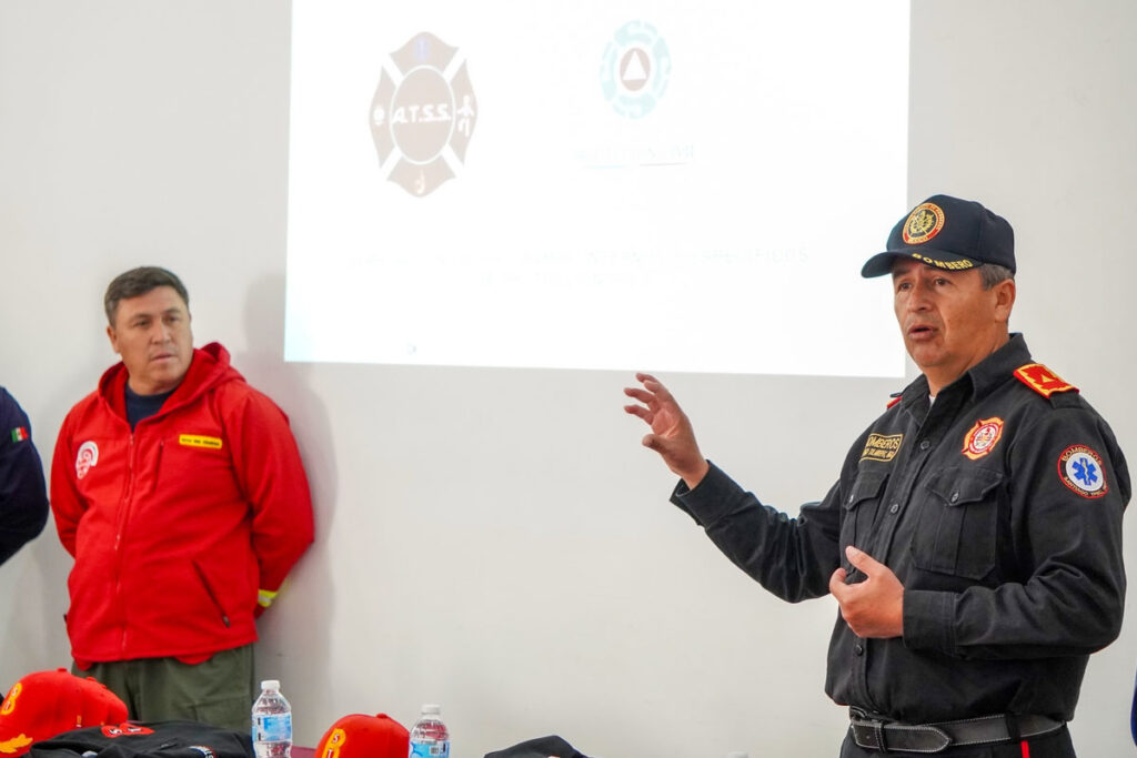 De acuerdo con el jefe vulcano, trasladarse de la cabecera municipal a la parte alta de Santiago Tulantepec se lleva hasta 30 minutos