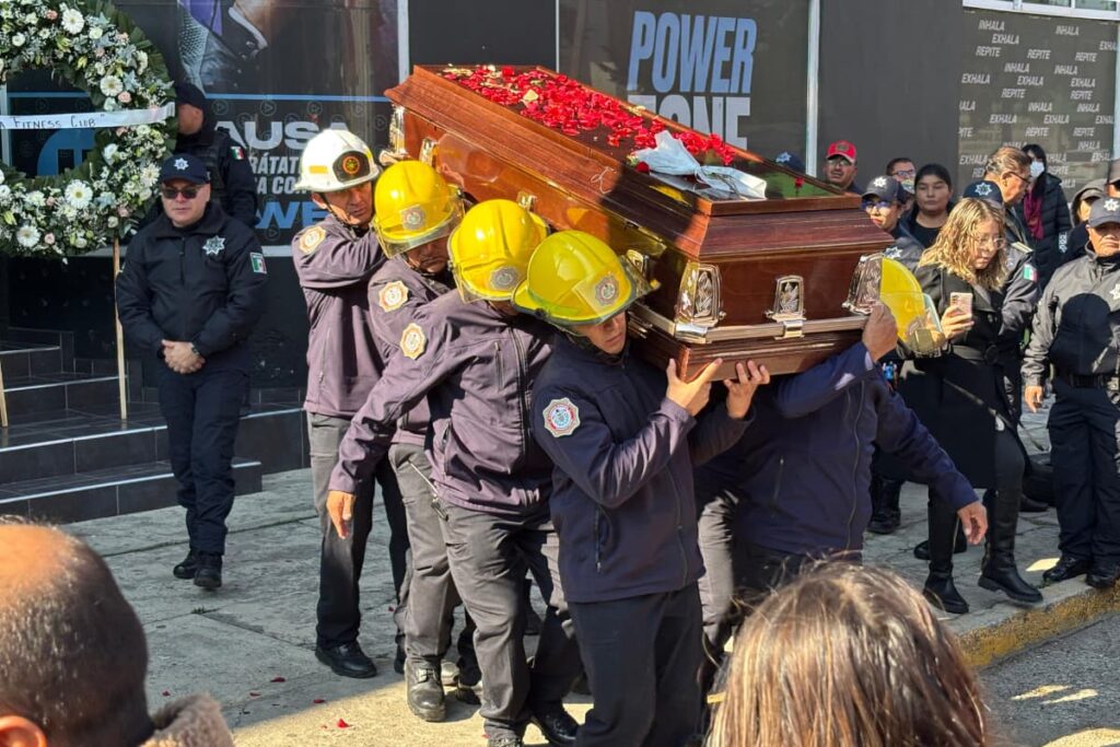 La plaza Rodrigo Gómez se llenó para despedir al presidente municipal