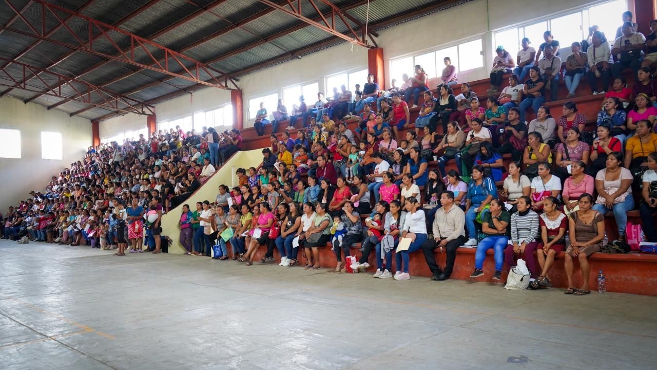 El DIF Huejutla, encabezado por la presidenta Kristel Rodríguez Flores, participó en la capacitación regional de comités comunitarios de vigilancia ciudadana de los programas alimentarios DIF