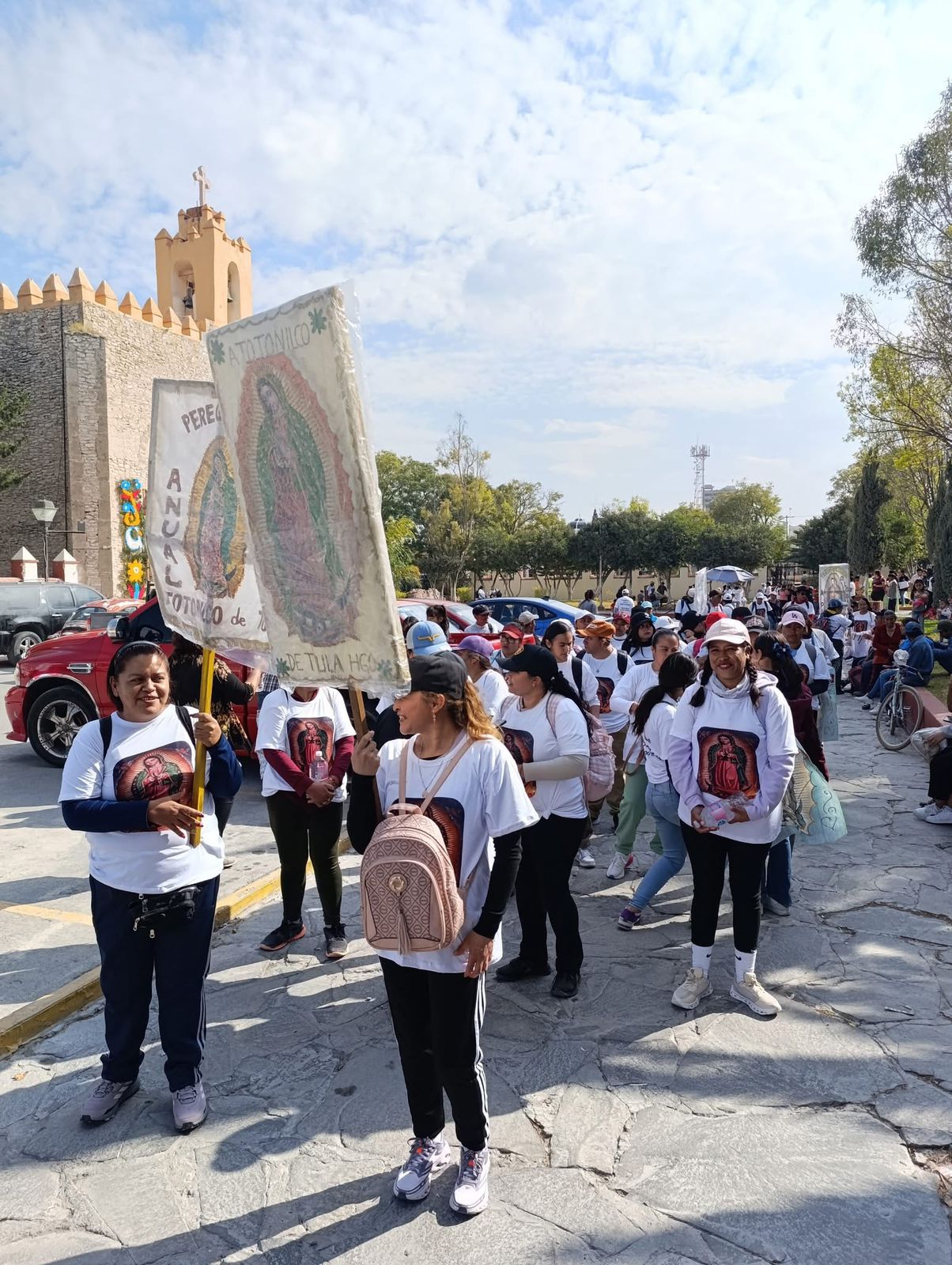 Este 12 de diciembre arribaron a la parroquia de Santiago Apóstol peregrinos que partieron de Atotonilco de Tula