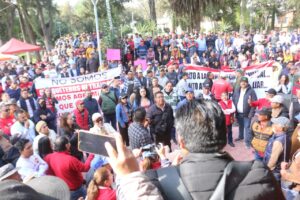 Trabajadores sindicalizados votaron a favor de posibles marchas en Pachuca y la Ciudad de México, sin definir fechas.